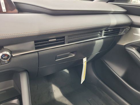 New 2026 MAZDA MAZDA3 2.5 S Hatchback w/ Premium Pkg image 25