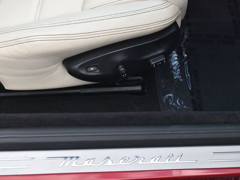 Used 2016 Maserati GranTurismo Sport image 39