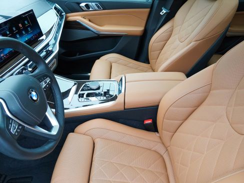Used 2026 BMW X5 xDrive40i image 11