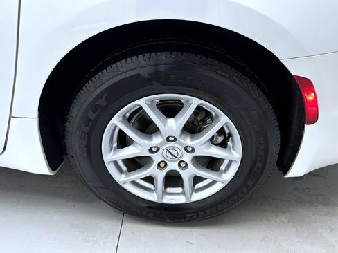 Used 2022 Chrysler Pacifica Touring-L FWD image 21