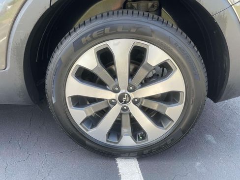 Used 2022 Kia Telluride S AWD/4WD image 7