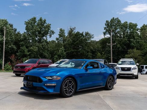 Used 2020 Ford Mustang GT w/ Equipment Group 301A RWD image 5