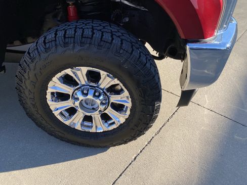 Used 2017 Ford F350 Lariat w/ Chrome Package image 5