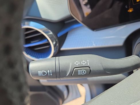Used 2024 Chevrolet Trax LT w/ Driver Confidence Package FWD image 28