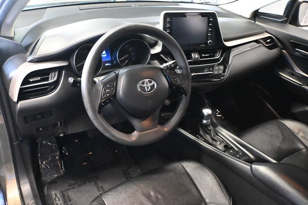 Used 2021 Toyota C-HR LE FWD image 9