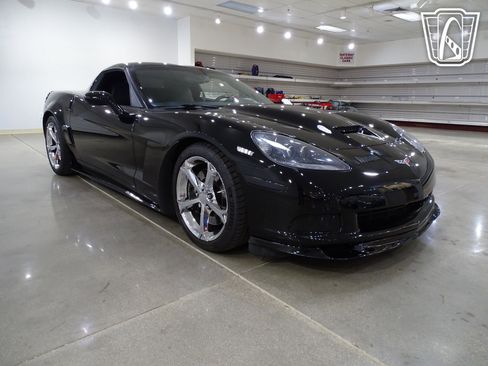 Used 2006 Chevrolet Corvette Coupe w/ Performance Package image 21