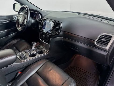 Used 2020 Jeep Grand Cherokee Limited AWD/4WD image 32