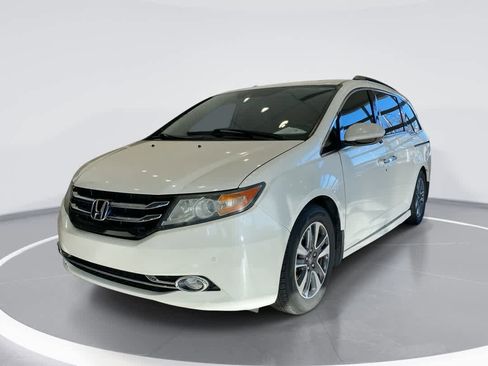 Used 2016 Honda Odyssey Touring image 1