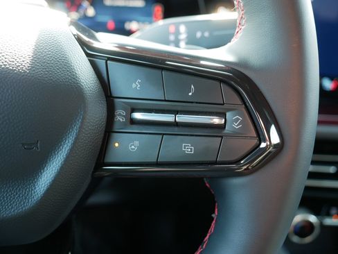 Certified 2026 Chevrolet Traverse RS image 29