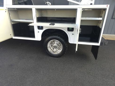 Used 2019 Ford F550 4x4 Crew Cab Super Duty image 4