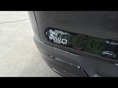 New 2025 Nissan Murano SV image 10