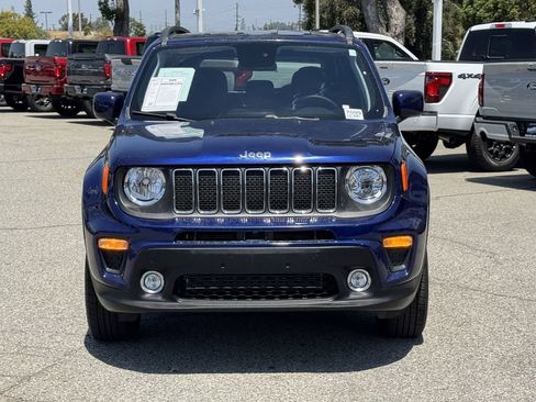 Used 2019 Jeep Renegade Latitude AWD/4WD image 2