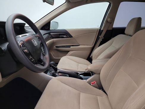 Used 2017 Honda Accord EX image 17