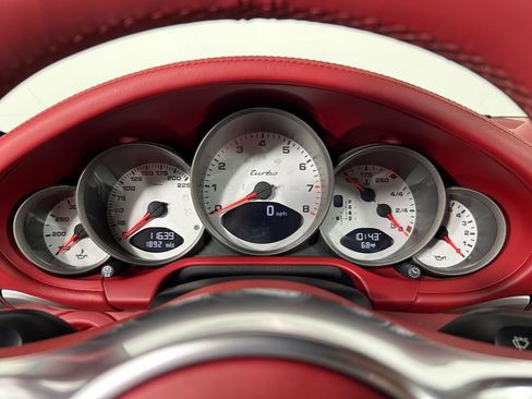 Used 2010 Porsche 911 Turbo AWD/4WD image 21