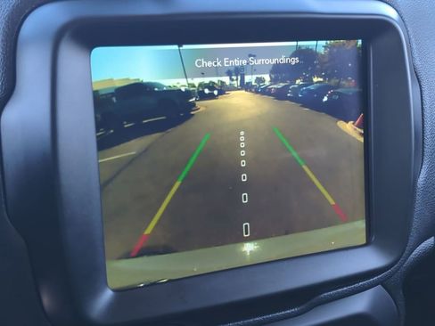 Used 2022 Jeep Renegade Latitude w/ Convenience Group image 14