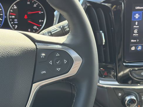 Used 2023 Chevrolet Traverse High Country image 27