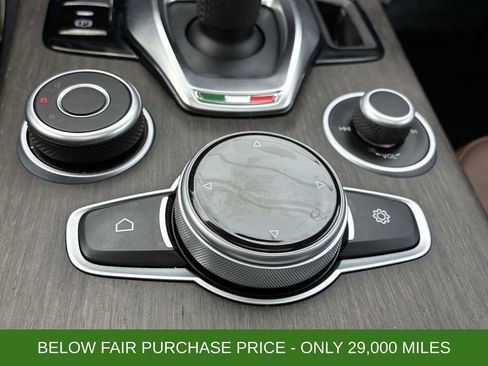 Used 2022 Alfa Romeo Stelvio Ti image 34