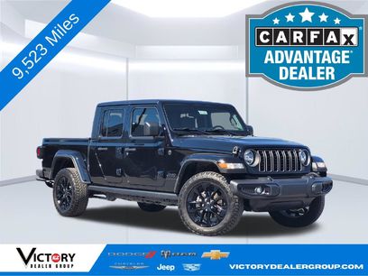 Used 2025 Jeep Gladiator Sport