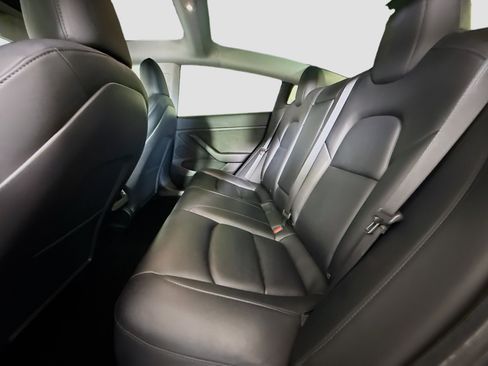 Used 2021 Tesla Model 3 Standard Range Plus image 24