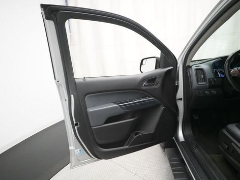 Used 2017 Chevrolet Colorado Z71 AWD/4WD image 26