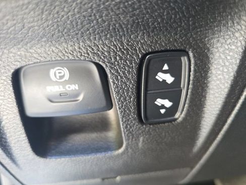 Used 2020 RAM 1500 Laramie AWD/4WD image 20