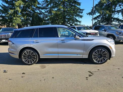 Used 2023 Lincoln Aviator Black Label w/ Dynamic Handling Package image 39