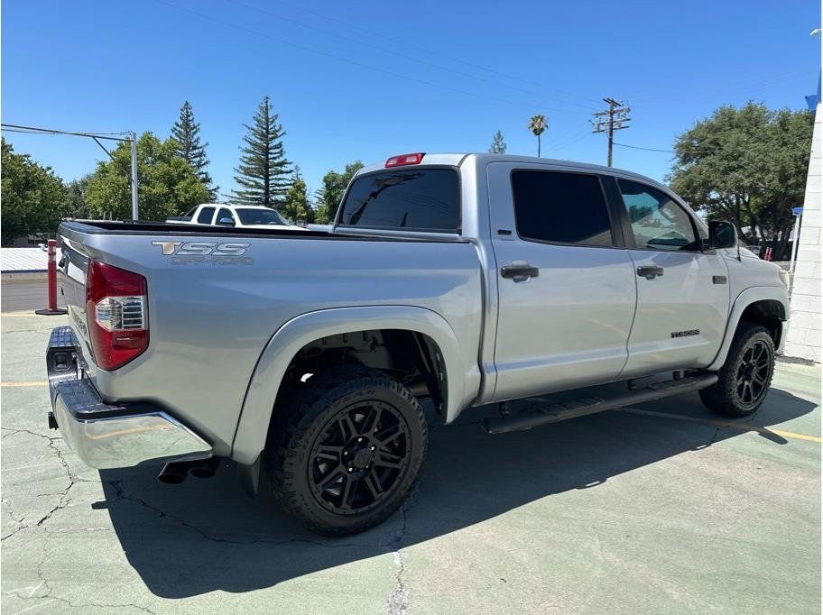 Used 2019 Toyota Tundra SR5 w/ SR5 Upgrade Package AWD/4WD image 6