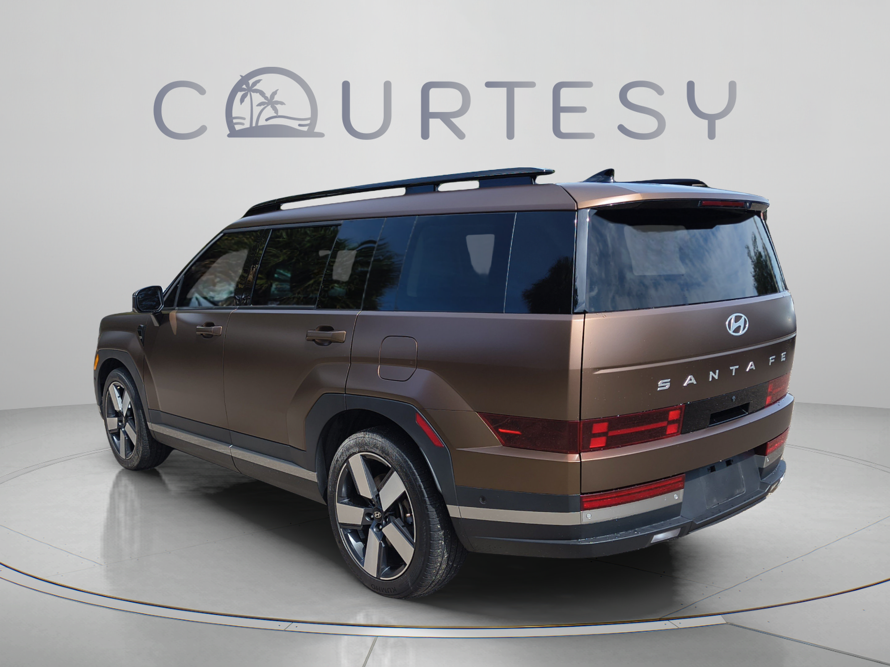 Used 2024 Hyundai Santa Fe Limited FWD image 3