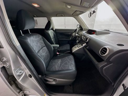 Used 2011 Scion xB image 25
