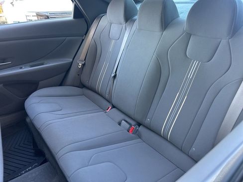 Used 2025 Hyundai Elantra Sport image 25