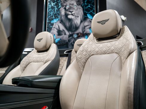 Used 2020 Bentley Continental GT V8 image 25