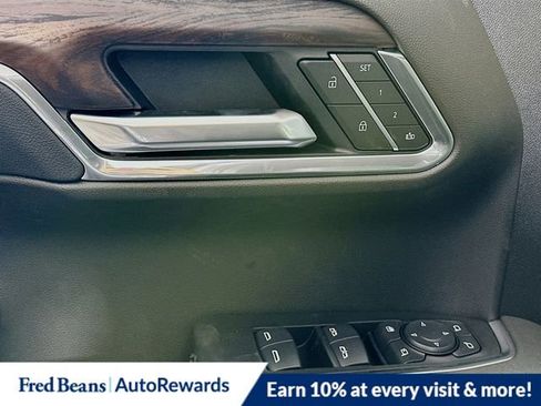 New 2026 GMC Sierra 1500 SLT w/ SLT Premium Plus Package image 17