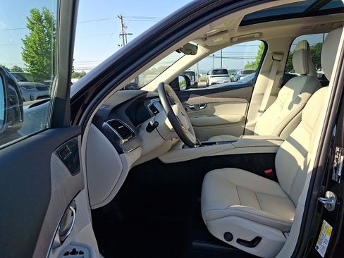 Used 2023 Volvo XC90 B6 Plus w/ Protection Package Premier AWD/4WD image 14