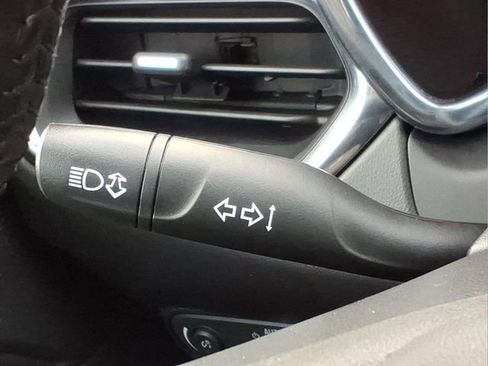 Used 2019 Chevrolet Equinox LT image 24