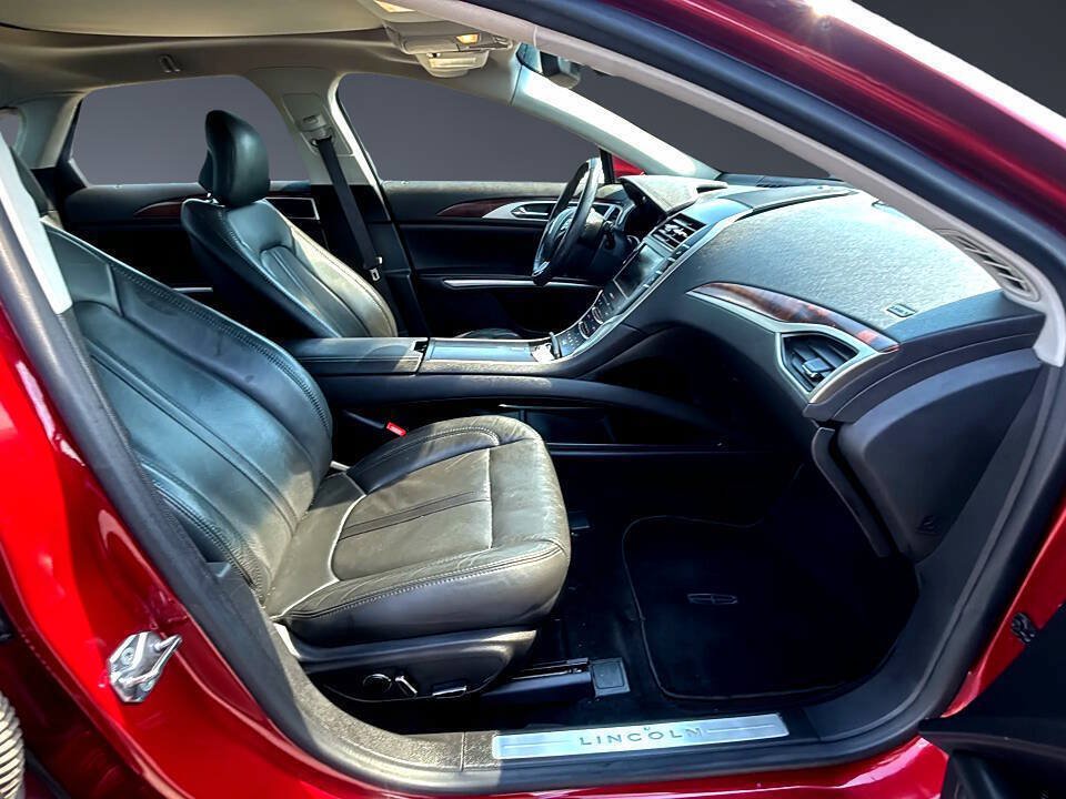 Used 2013 Lincoln MKZ Hybrid FWD image 11