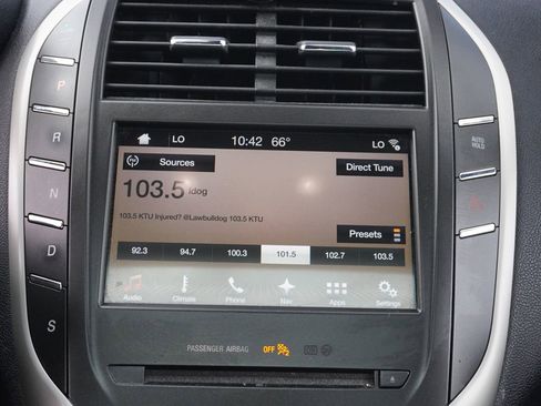 Used 2017 Lincoln MKC Reserve w/ Lincoln MKC Climate Package AWD/4WD image 37