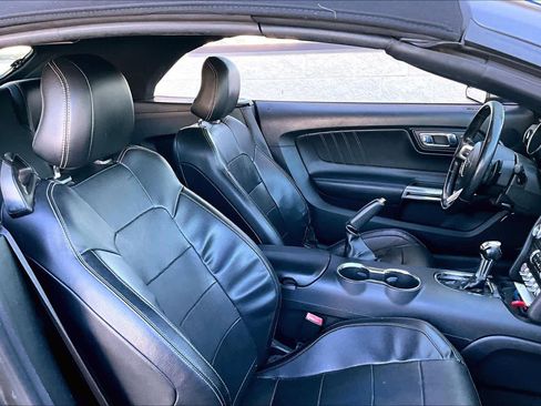 Used 2015 Ford Mustang Premium RWD image 7