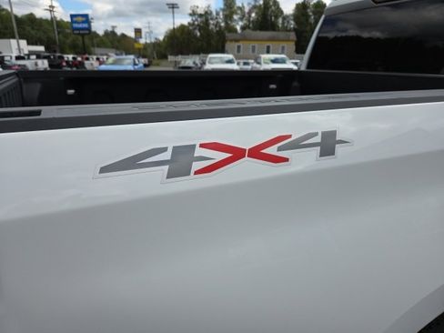 Used 2022 Chevrolet Silverado 1500 LT image 88