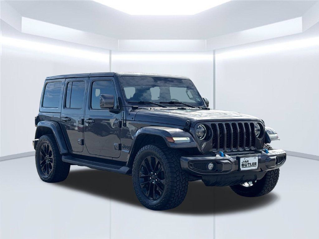 Used 2021 Jeep Wrangler Unlimited Sahara AWD/4WD image 9