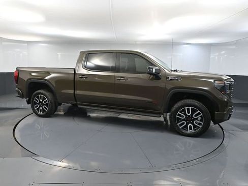Used 2023 GMC Sierra 1500 AT4 w/ AT4 Preferred Package image 4