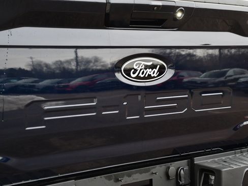 Used 2025 Ford F150 XLT w/ Equipment Group 302A MID image 39