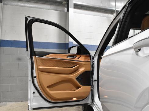 Used 2022 Jeep Grand Cherokee L Summit w/ Advanced Protech Group IV image 12