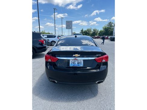 Used 2017 Chevrolet Impala Premier w/ Enhanced Convenience Package FWD image 5