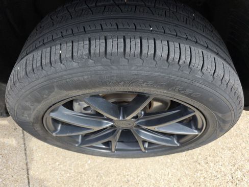 Used 2023 Jeep Grand Cherokee L Limited w/ Luxury Tech Group II image 37