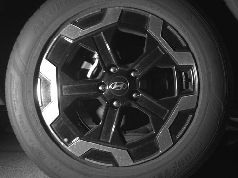 Used 2025 Hyundai Santa Fe SEL AWD/4WD image 15