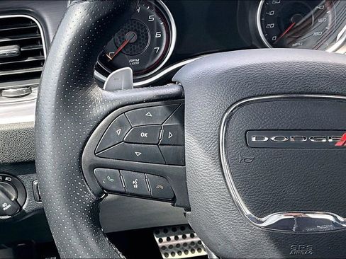 Used 2018 Dodge Charger R/T Scat Pack RWD image 11