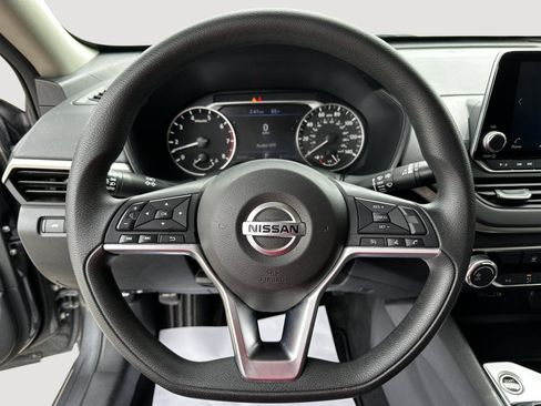 Used 2021 Nissan Altima 2.5 SV FWD image 10