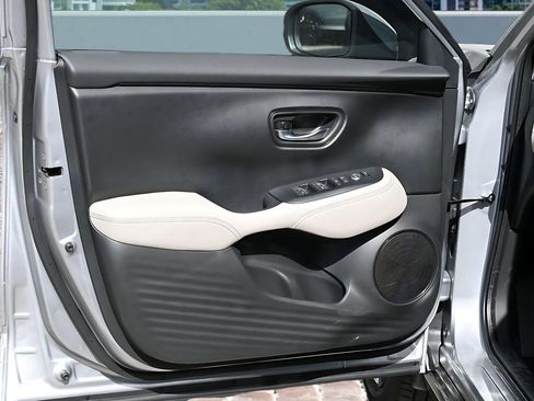 New 2026 Honda HR-V EX-L image 10