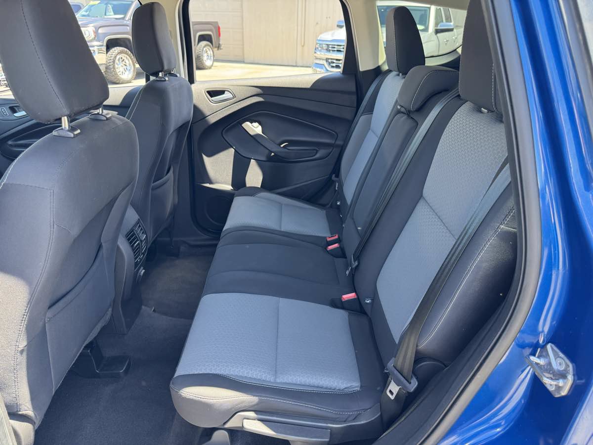 Used 2018 Ford Escape SE w/ SE Sync 3 Package AWD/4WD image 19