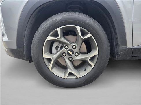 Used 2024 Chevrolet Trax LT w/ Driver Confidence Package FWD image 10